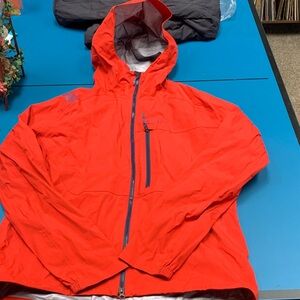 La Sportiva Goretex mountaineering minimalist jacket. Lightweight. Virtually new